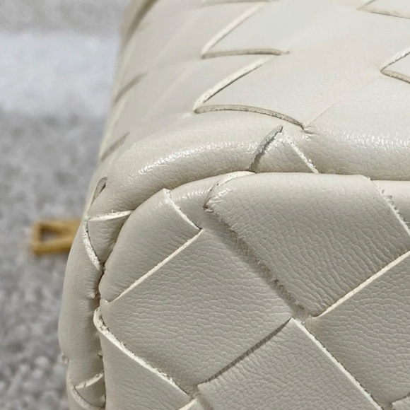 Authentic Bottega Veneta Bang Bang Vanity Bag - Picture 6 of 16